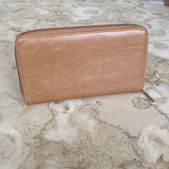 Matt & Nat Large Central Zip Around Vegan Wallet - Picture 2 of 13